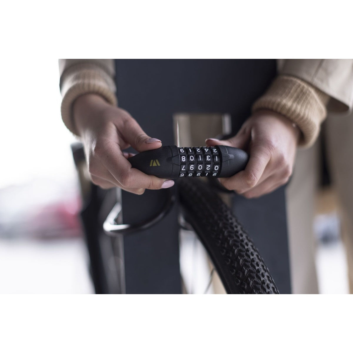 Lock with mounting bracket